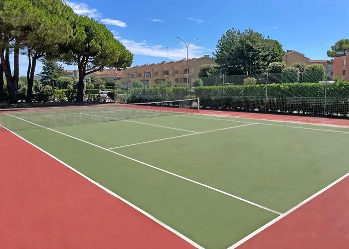 Apartamento Lovely Flat With Pool Access